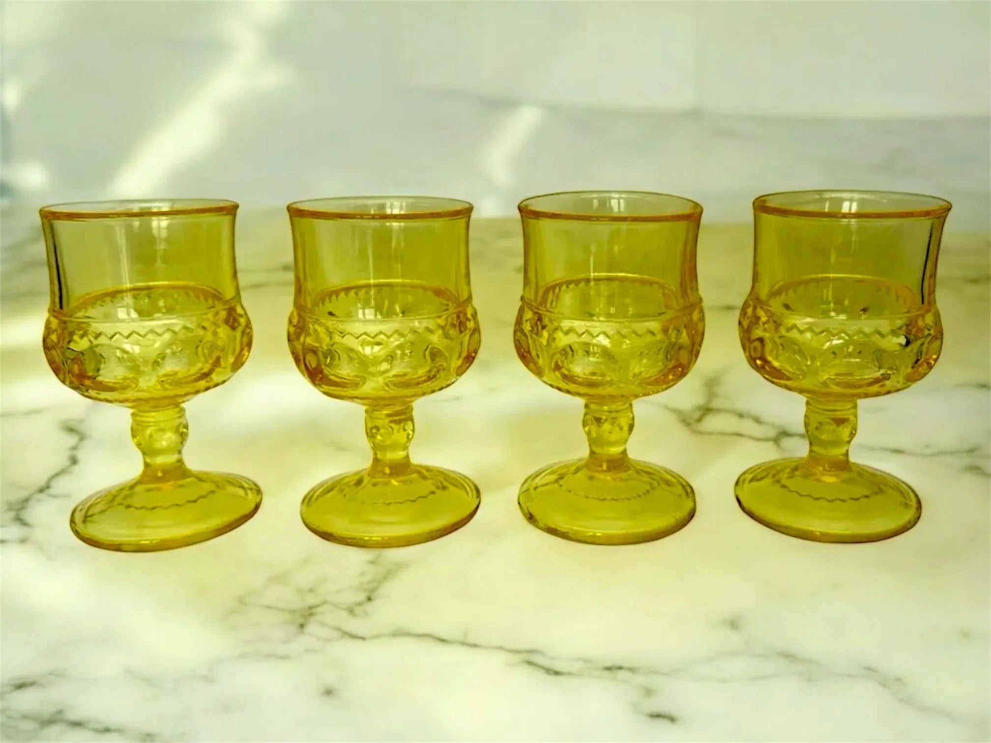 The Complete Guide to Kings Crown Glassware: History, Identification, and Collecting Tips - <p><meta charset="utf-8"><span>Discover the rich history, identification tips, and collector insights for Kings Crown glassware in this essential guide.</span></p>