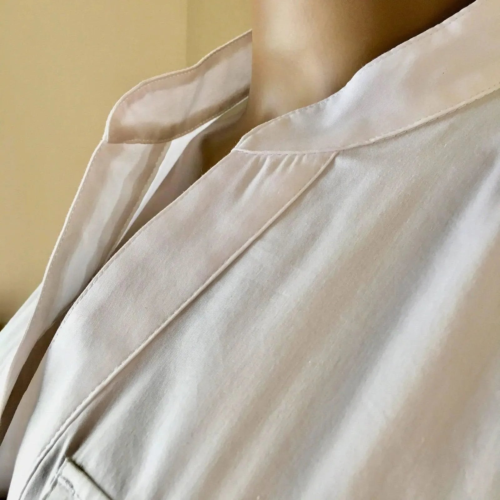 Anne Klein Women's Top Split V-Neck Short Sleeve White Blouse Shirt