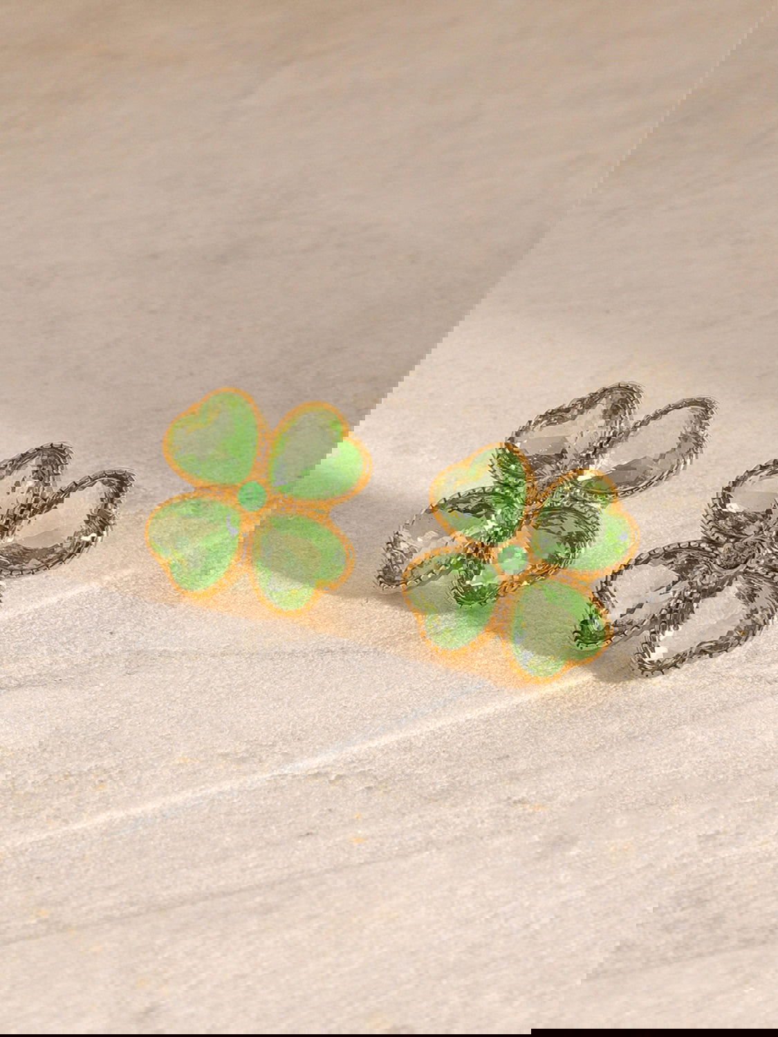 Clover Stud Earrings: Elegant Jewelry for Every Occasion Trendsi