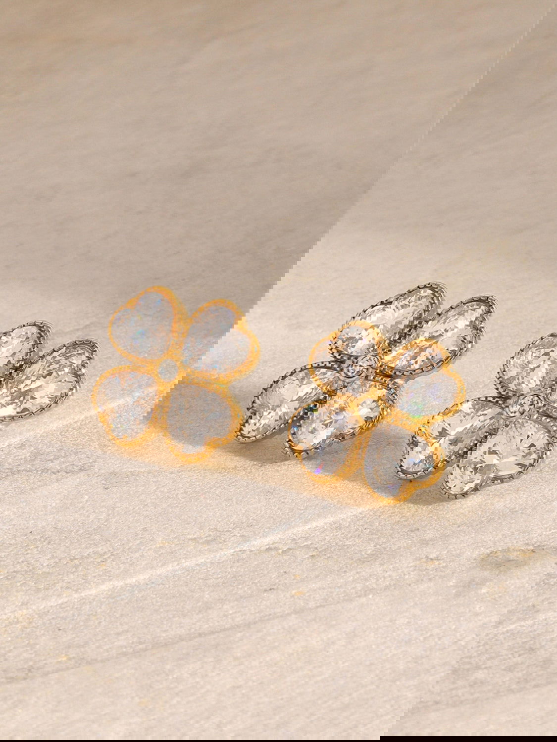 Clover Stud Earrings: Elegant Jewelry for Every Occasion Trendsi