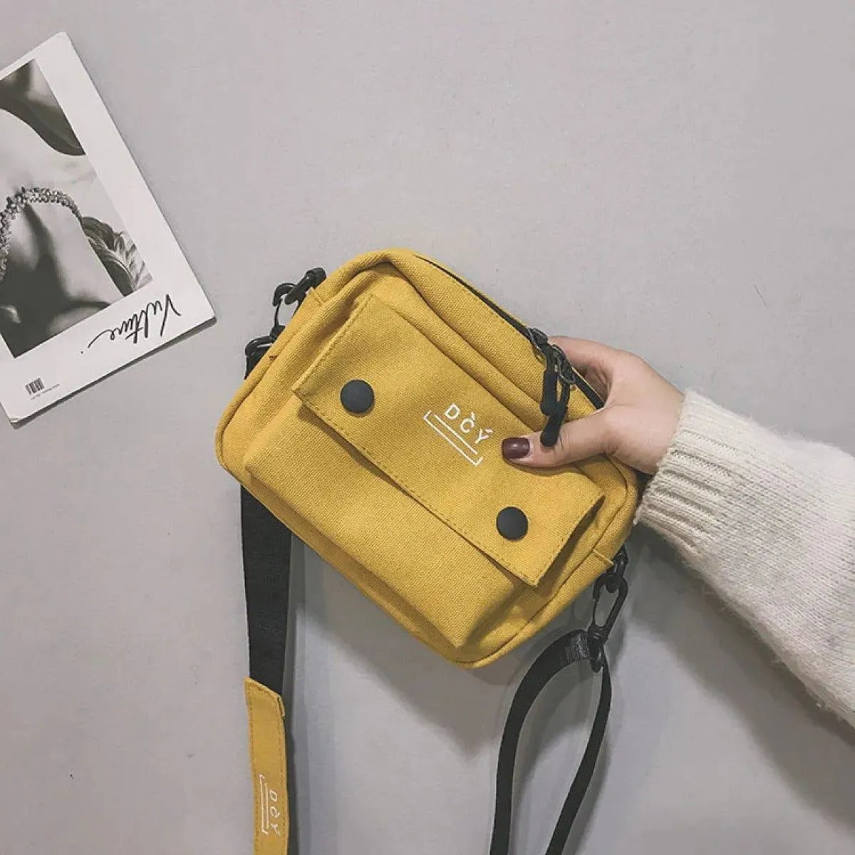 Daily Use Casual Messenger Bag