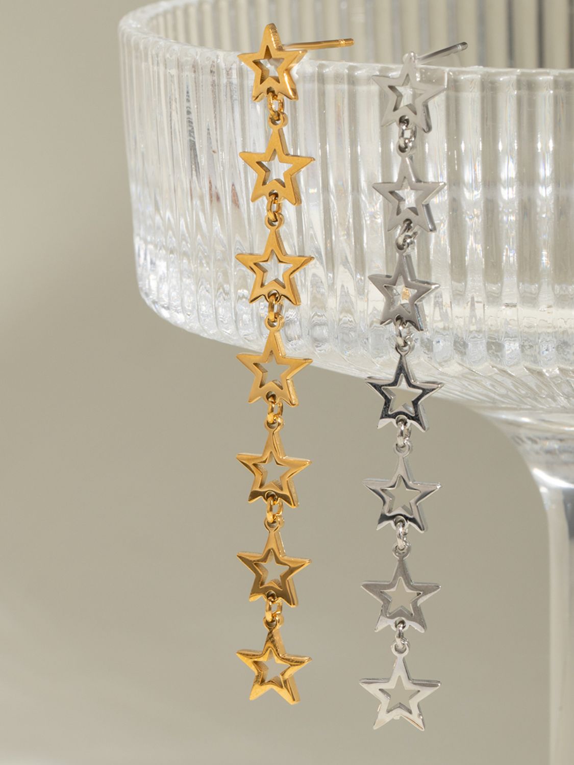 Dazzling Star Cutout Earrings: Elevate Your Style Trendsi