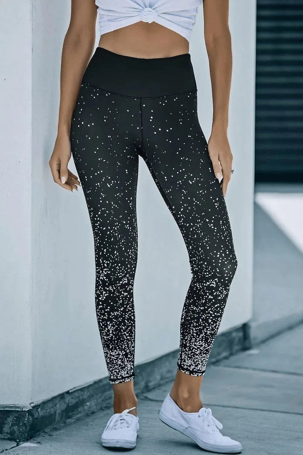 Dots Scattering Black Leggings