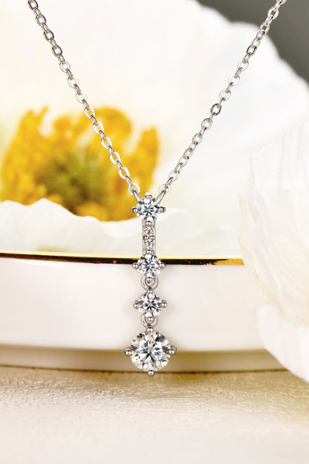 Elegant Moissanite Drop Pendant Necklace in Sterling Silver Trendsi