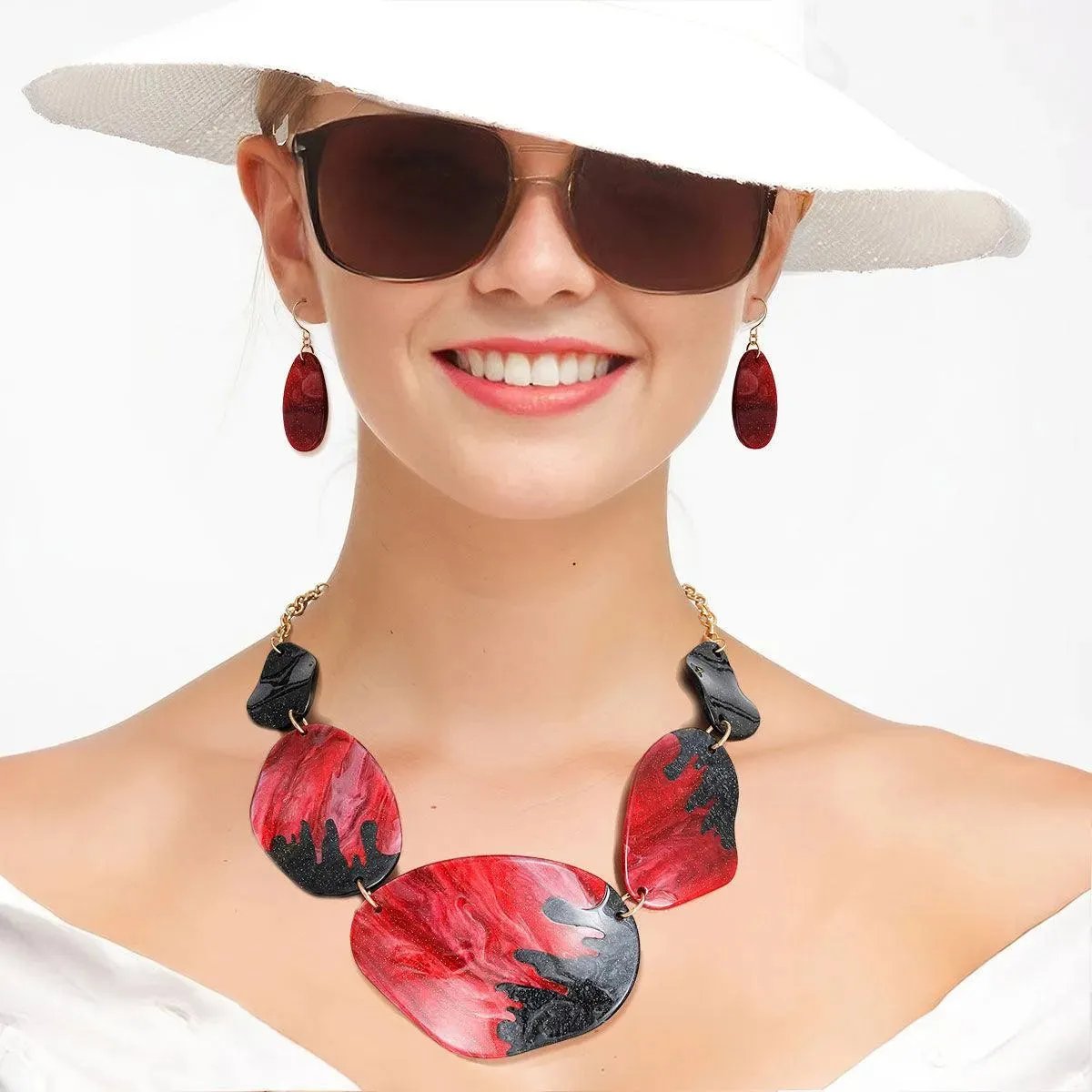 Fabulous Stylish Gold & Dark Pink-black Necklace Set - A Must-Have Accessory!