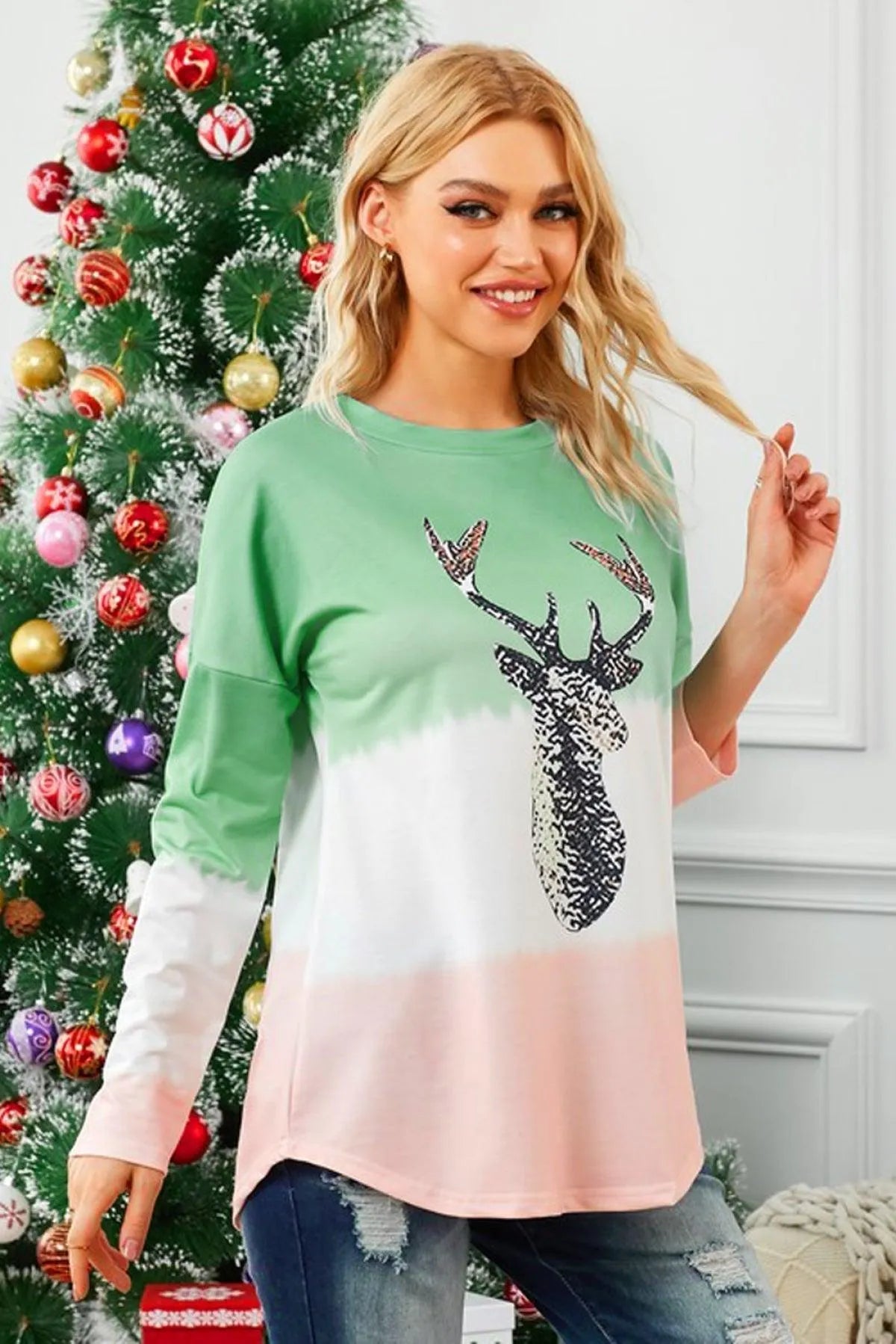 Green Reindeer Print Gradient Colorblock Sweatshirt Jewelry Bubble