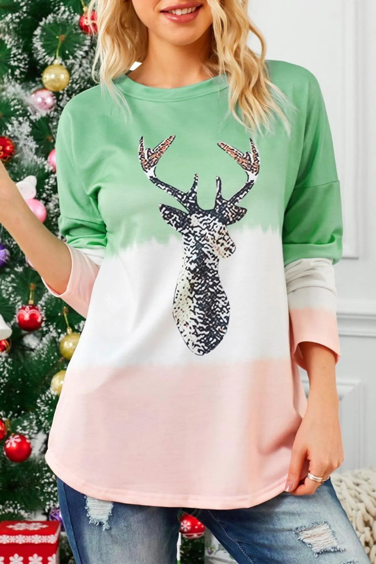 Green Reindeer Print Gradient Colorblock Sweatshirt Jewelry Bubble