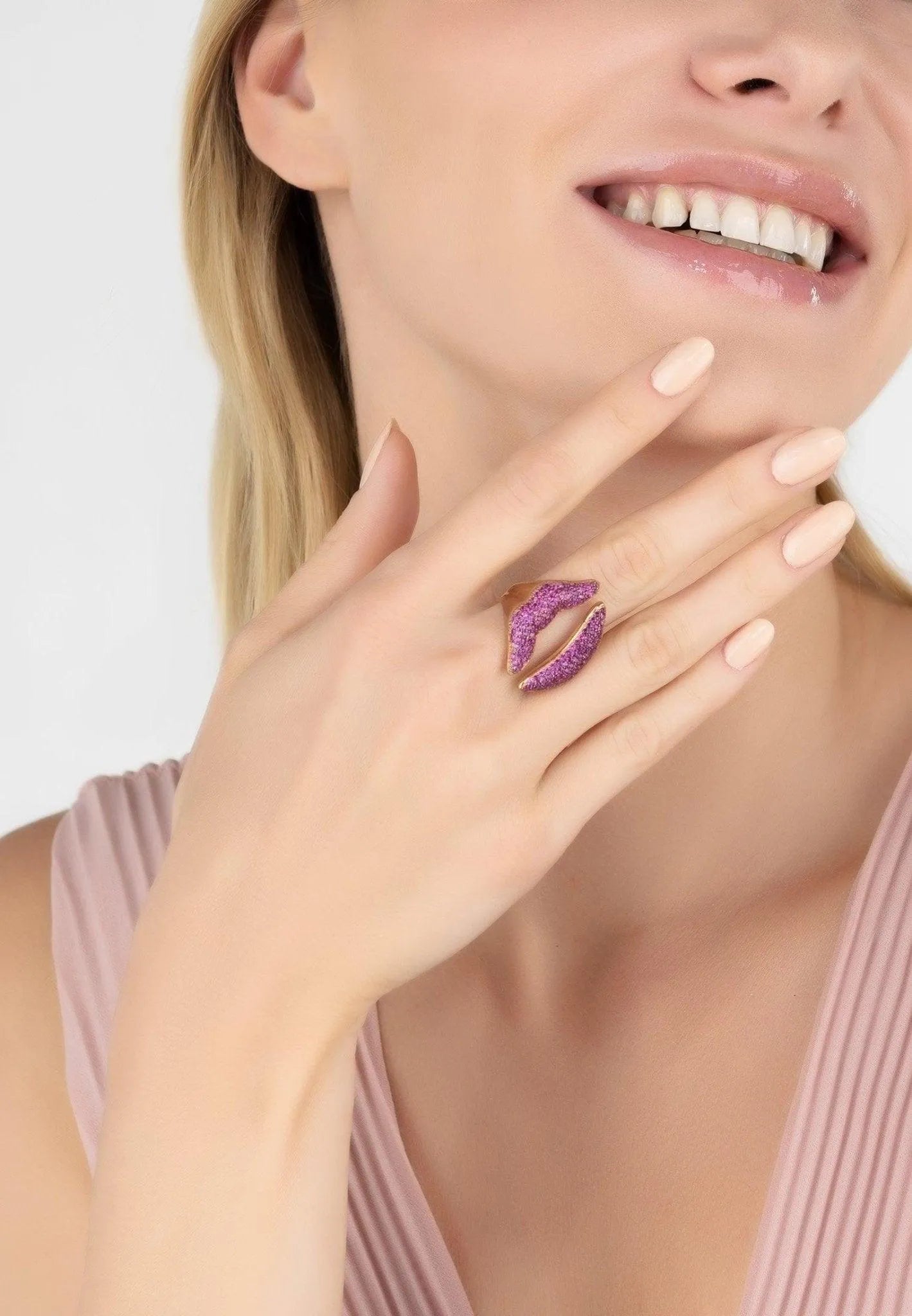 Kiss Me Lips Ring Rose Gold Plated Jewelry Bubble