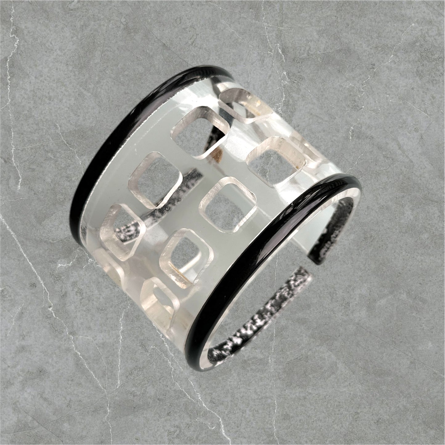 Vintage Acrylic Open-Cuff Bracelet for Women - Checkerboard Design Jewelry Bubble