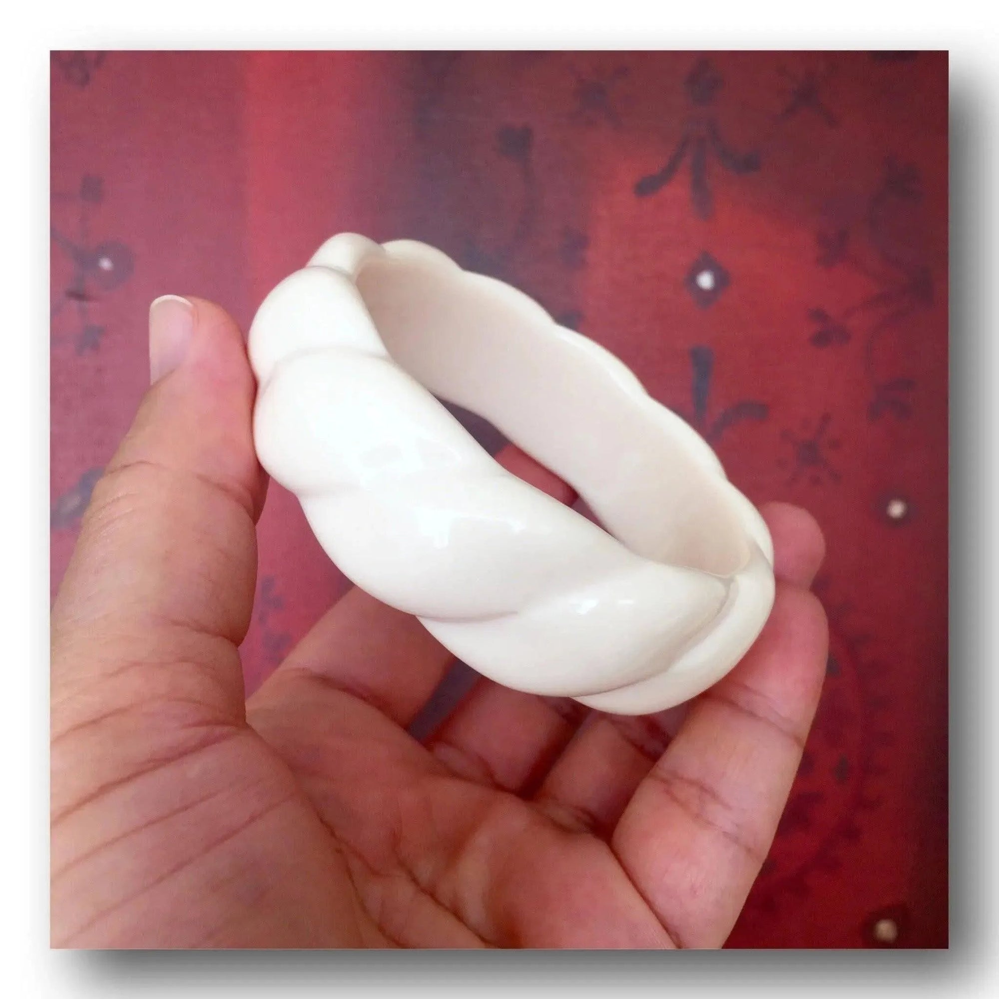 Vintage Bangle, Cream Color Plastic Twisted Rope Design