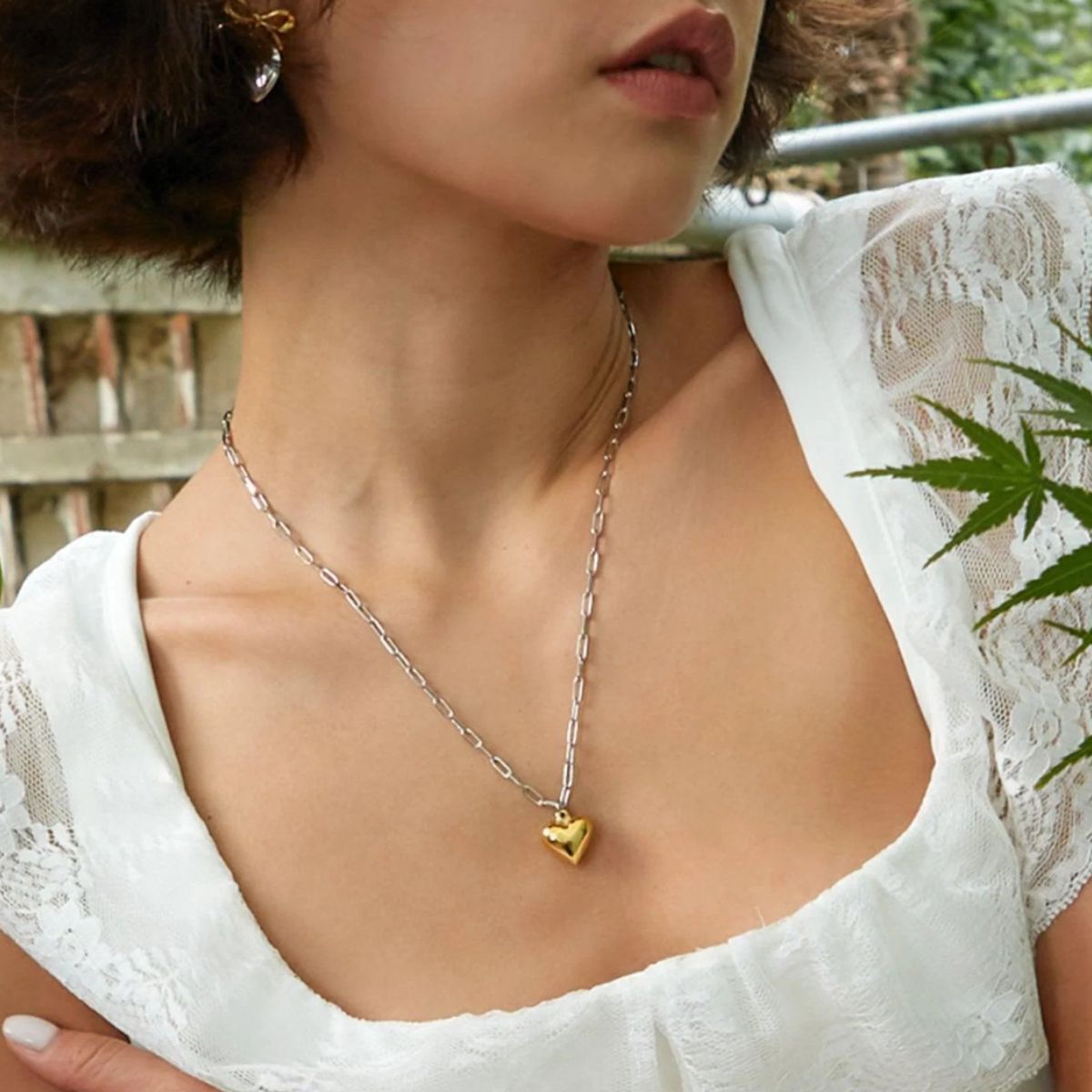 Women's Silver Paperclip Chain Necklace With Dainty Gold Heart Charm Trendsi