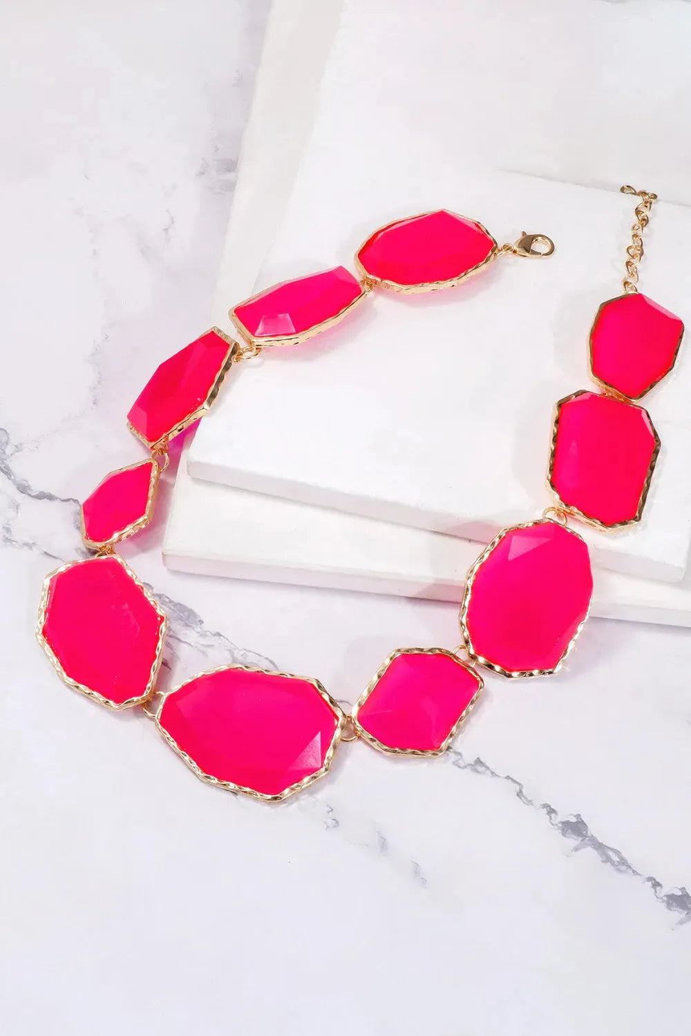 Women’s Style Breeze Resin Necklace Style Booster Trendsi