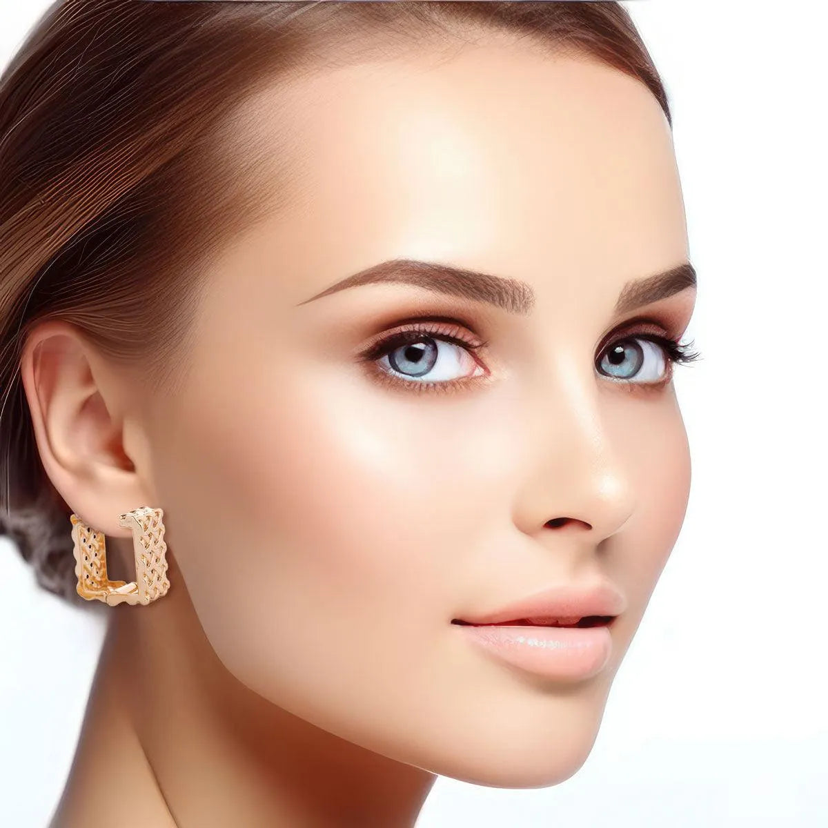Fashion Jewelry: Gold Woven Design Earrings Make a Distinct Expression Pinktown