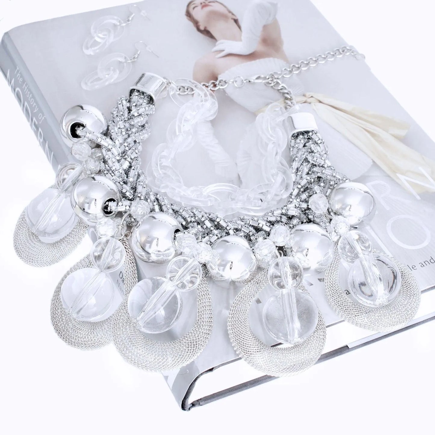 Fashion Jewelry: Silver Bib Windsor Necklace Set - Bold & Chunky Pinktown