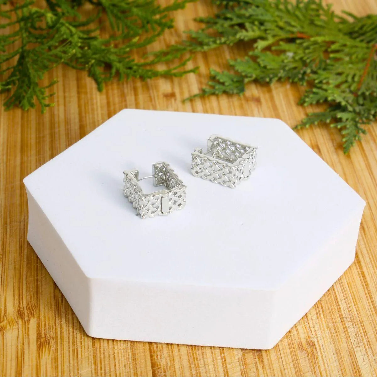 Fashion Jewelry: White Gold Woven Design Earrings Make a Distinct Expression Pinktown