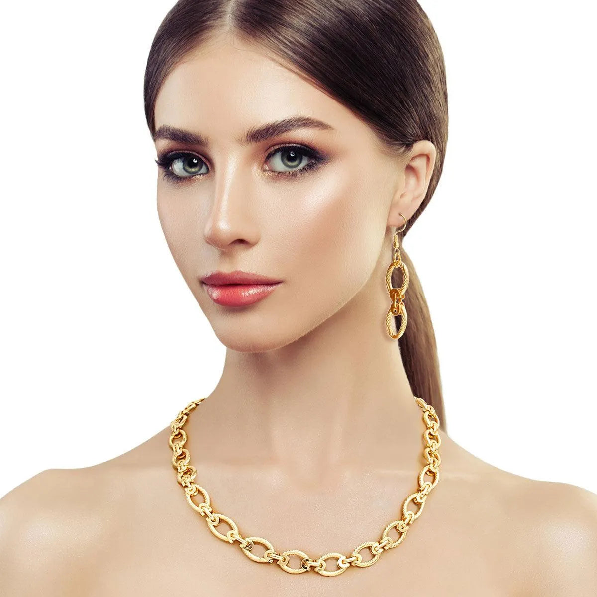 Stunning Gold Tone Oval Chain Necklace with Earrings: Elevate Your Style! Pinktown