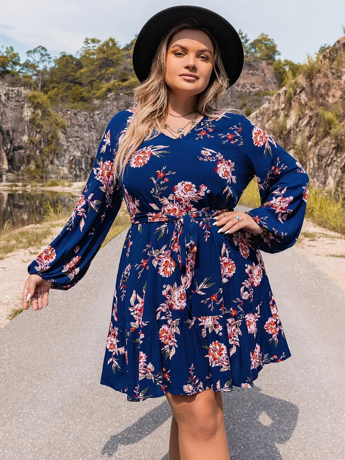 Stunning Plus Size V-Neck Floral Dress for All Day Elegance Jewelry Bubble