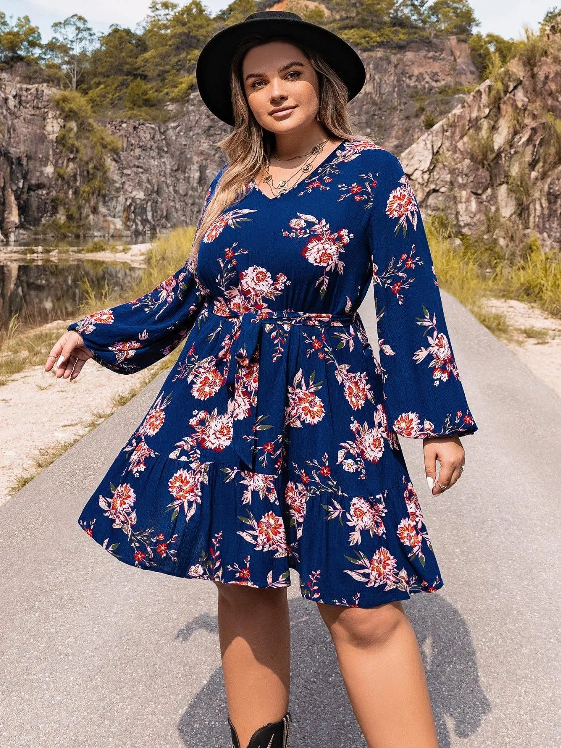 Stunning Plus Size V-Neck Floral Dress for All Day Elegance Jewelry Bubble