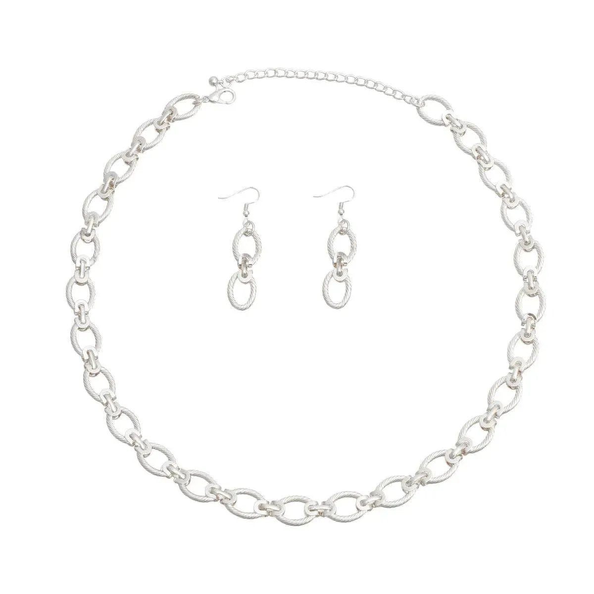 Turn Heads with this Exquisite Silver Tone Oval Chain Necklace and Earrings