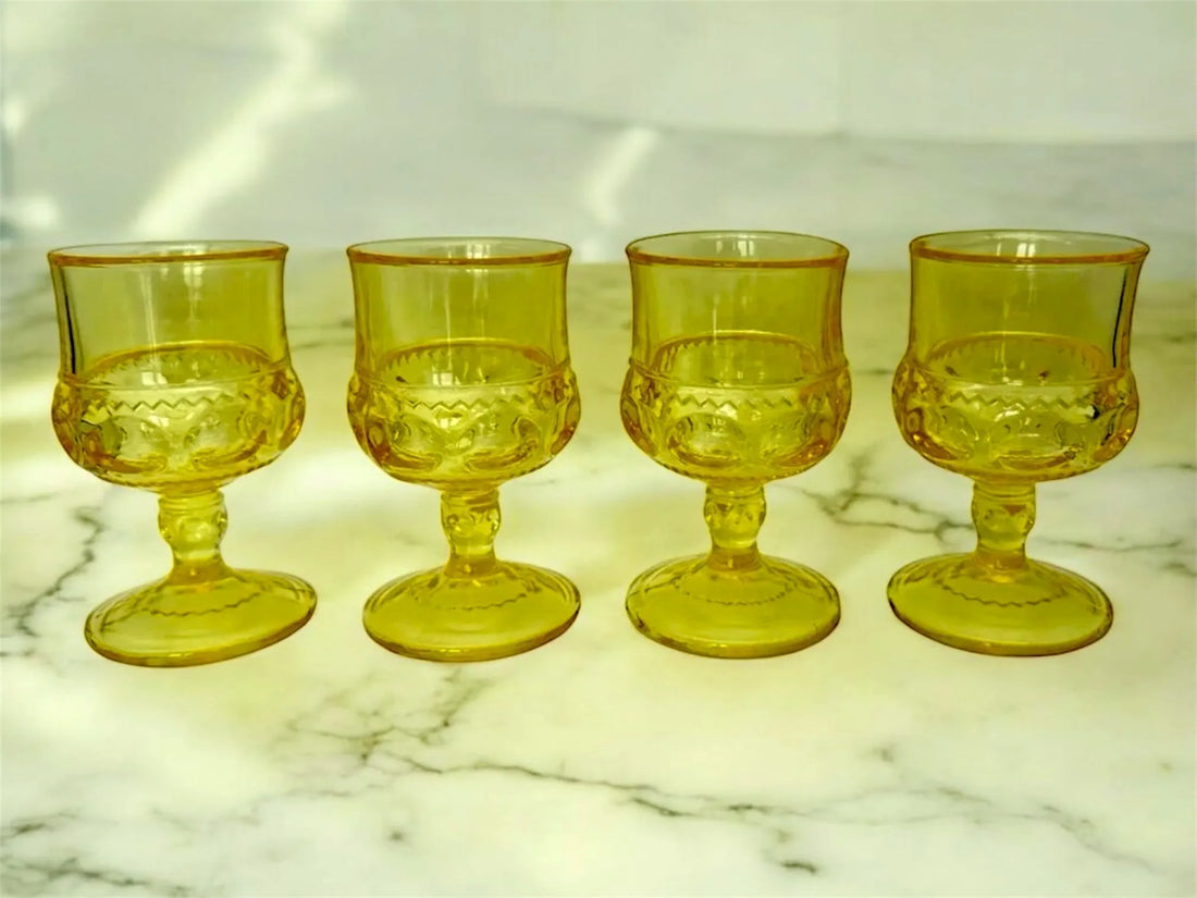 The Complete Guide to Kings Crown Glassware: History, Identification, and Collecting Tips - <p><meta charset="utf-8"><span>Discover the rich history, identification tips, and collector insights for Kings Crown glassware in this essential guide.</span></p>