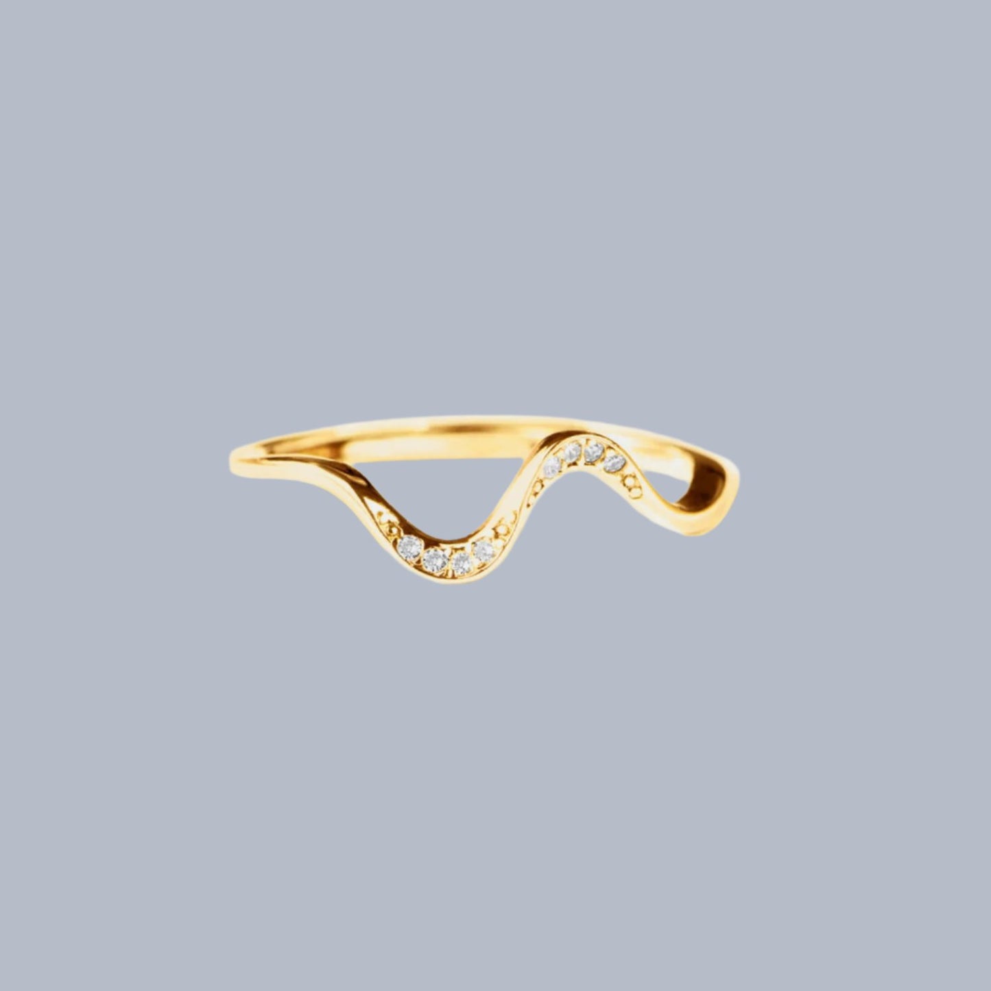 Minimalist Wave Ring – Dainty Sterling Silver