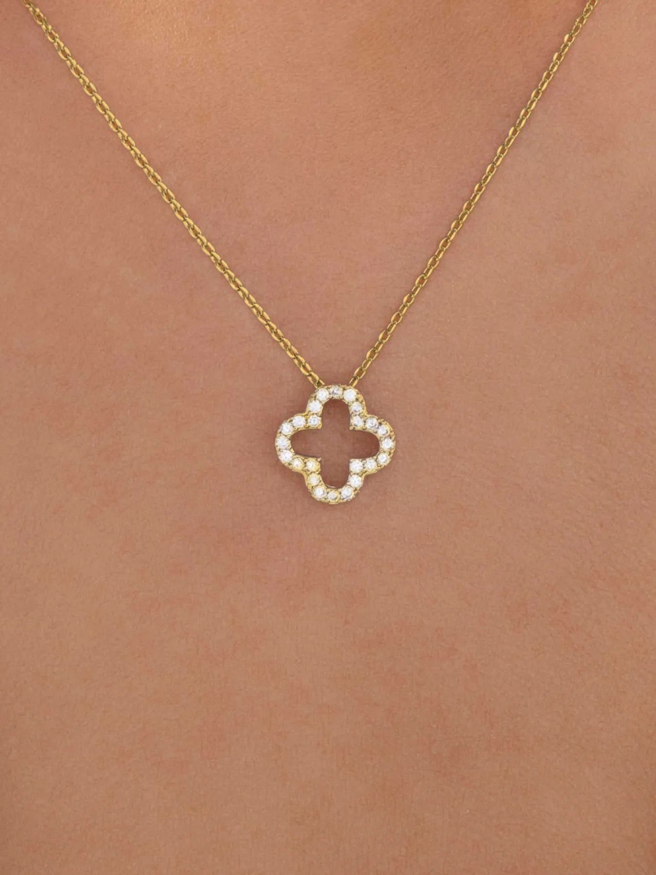 Inlaid Zircon Clover Pendant Necklace
