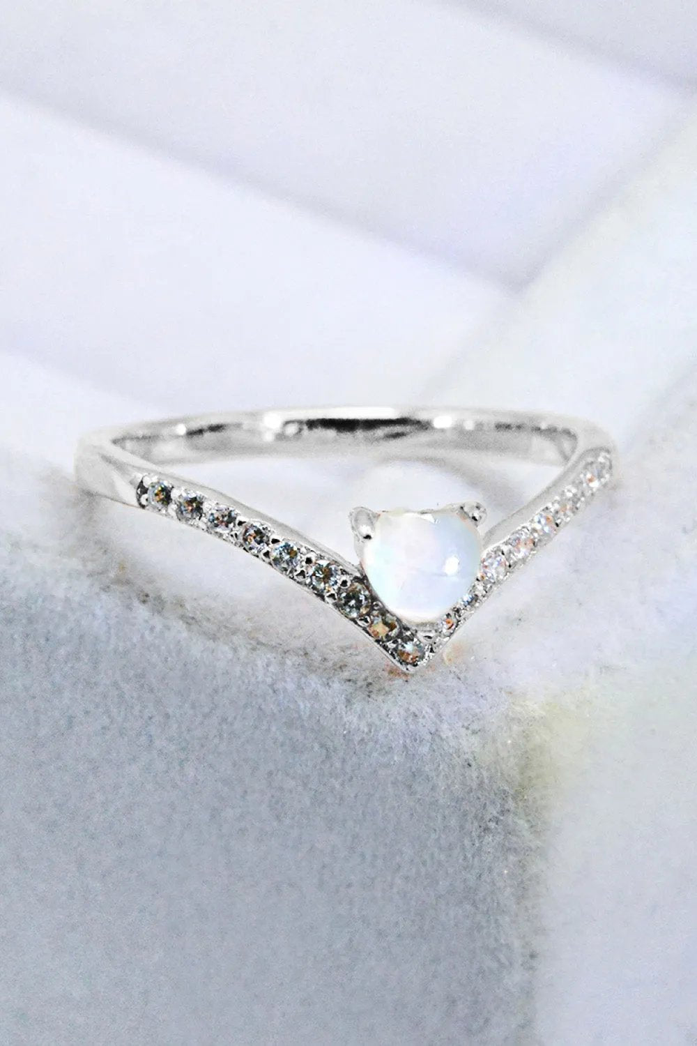 Moonstone Heart Ring - Modern Minimalist Design in S925 Sterling Silver