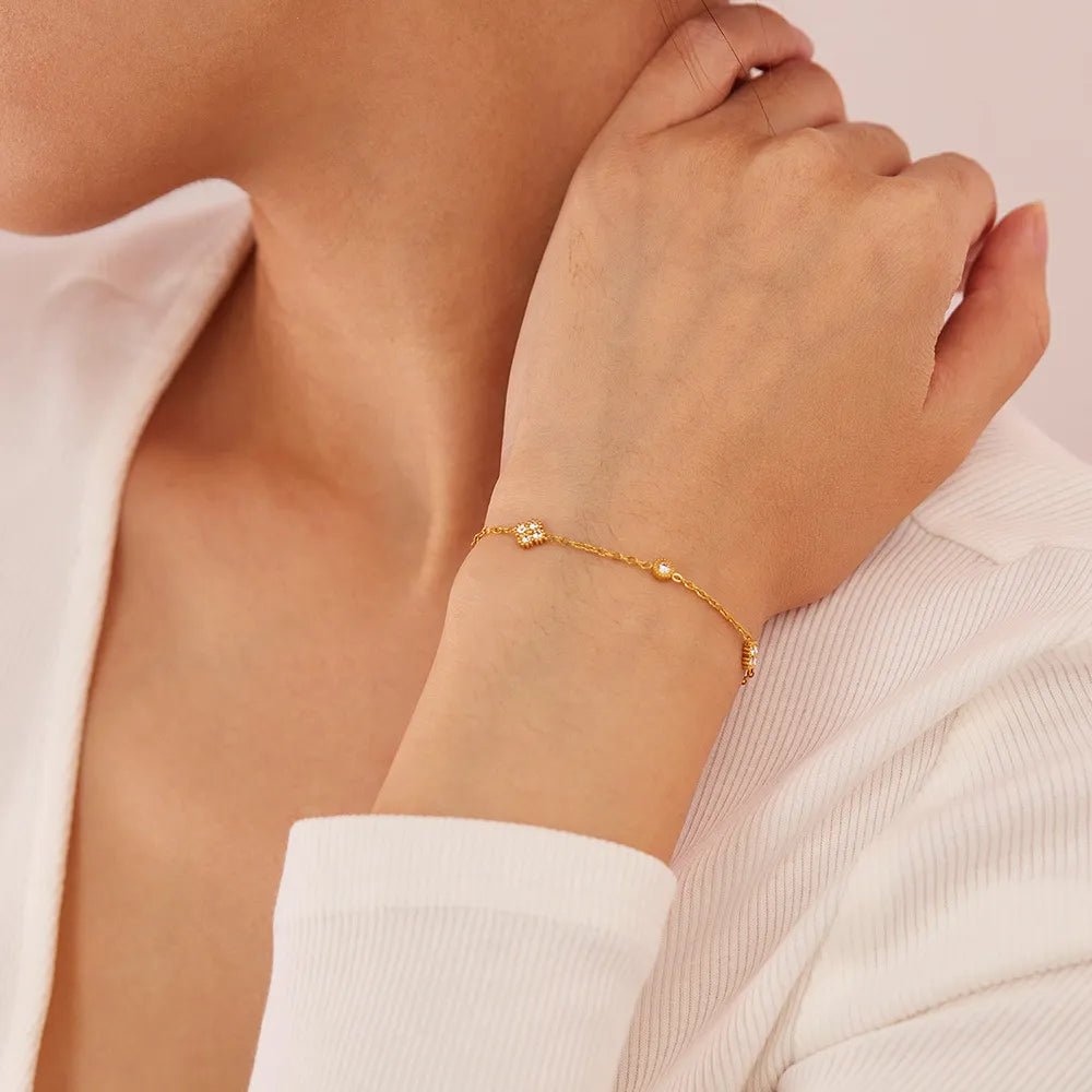 18K Gold Plated Titanium Steel Zircon Bracelet Dainty Chain Elegance