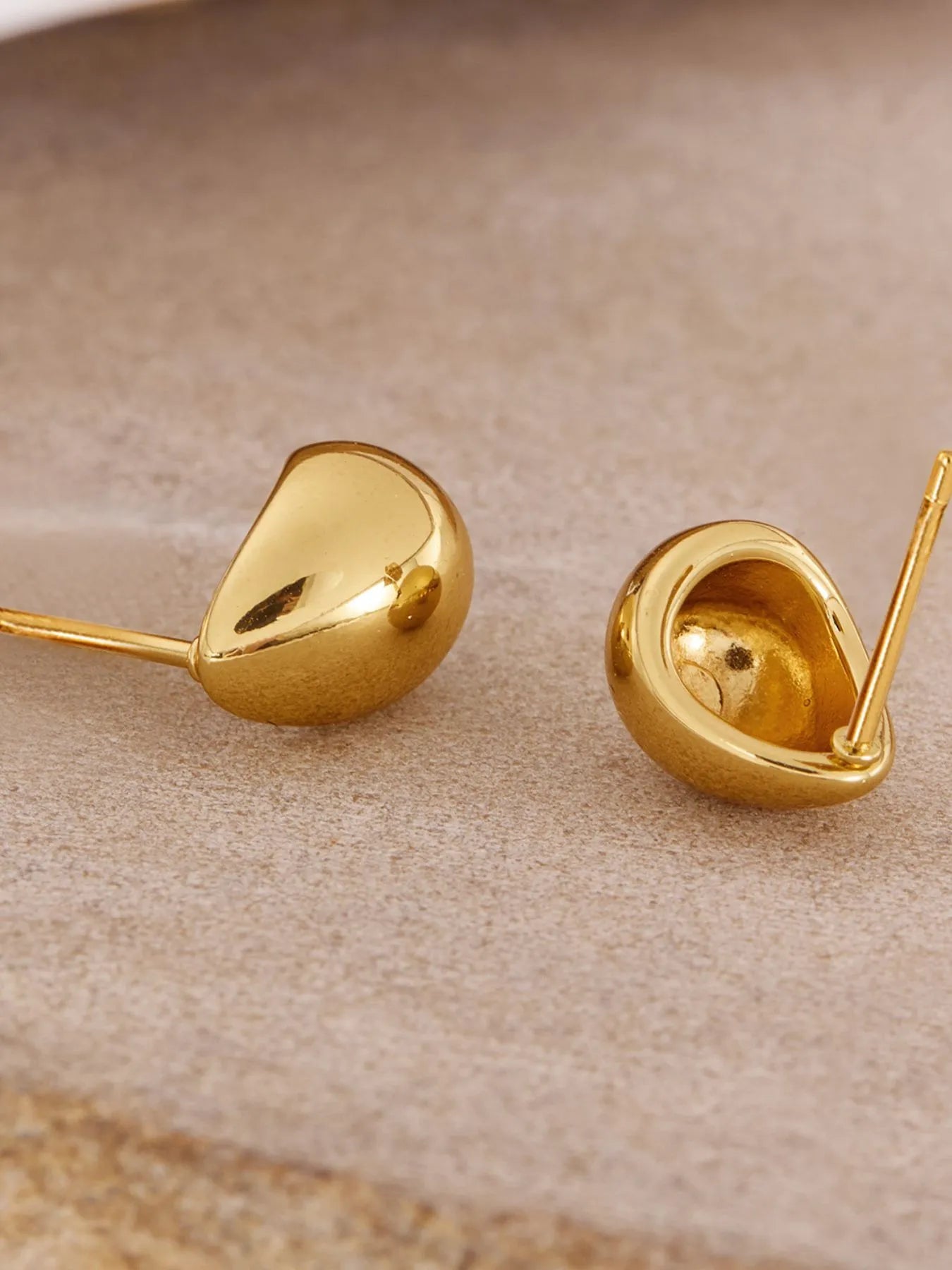 18k Gold-Plated Titanium Earrings Modern Teardrop Studs for Women