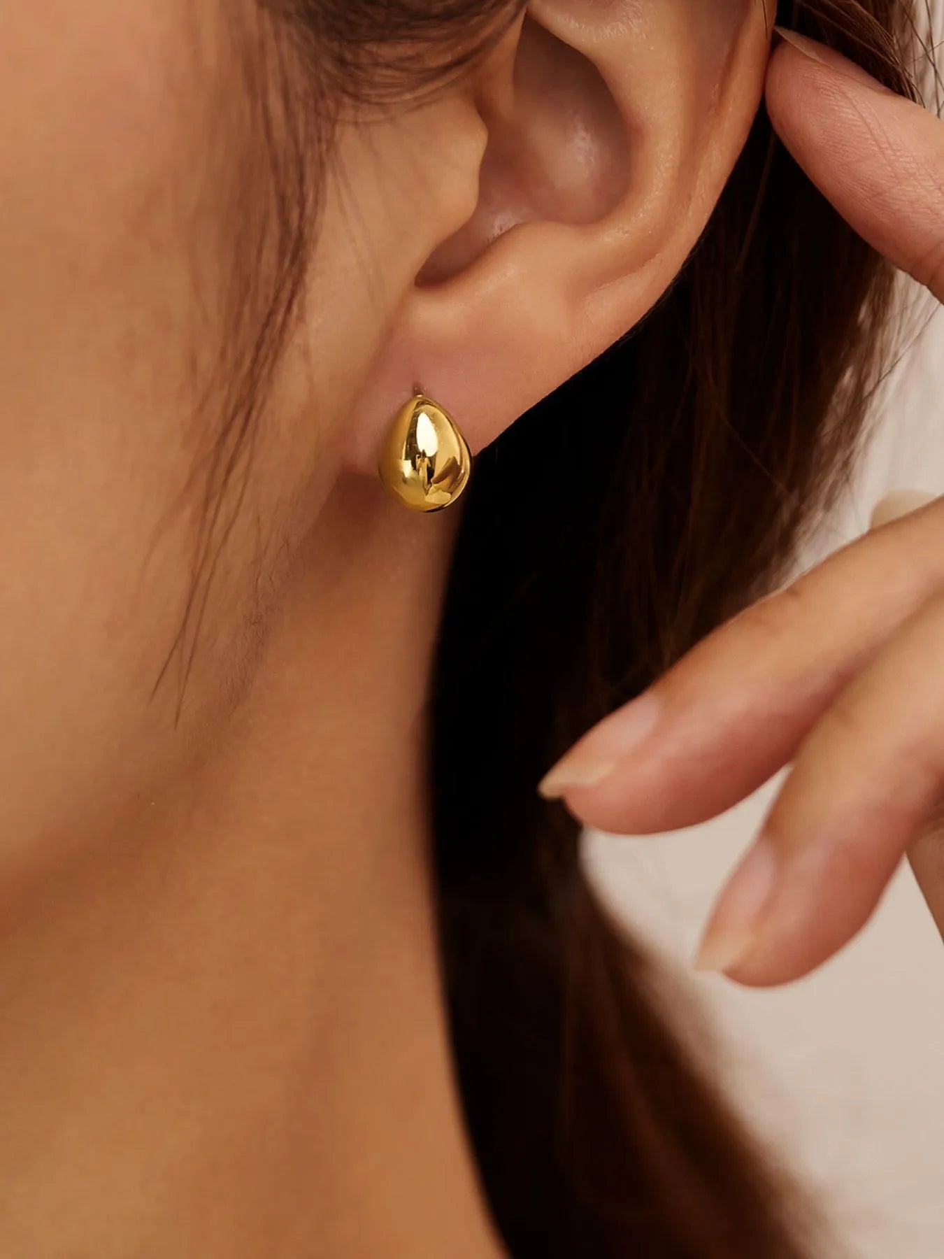 18k Gold-Plated Titanium Earrings Modern Teardrop Studs for Women