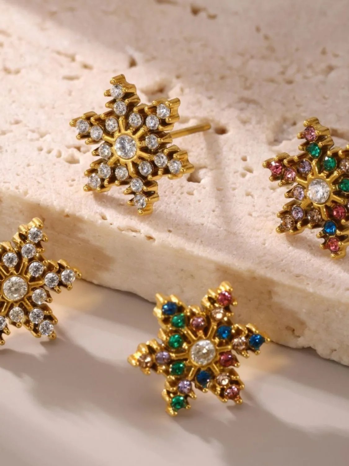 Jewelry Bubble 18K Gold-Plated Snowflake Stud Earrings with Zircon – Multicolor or Clear, Stainless Steel