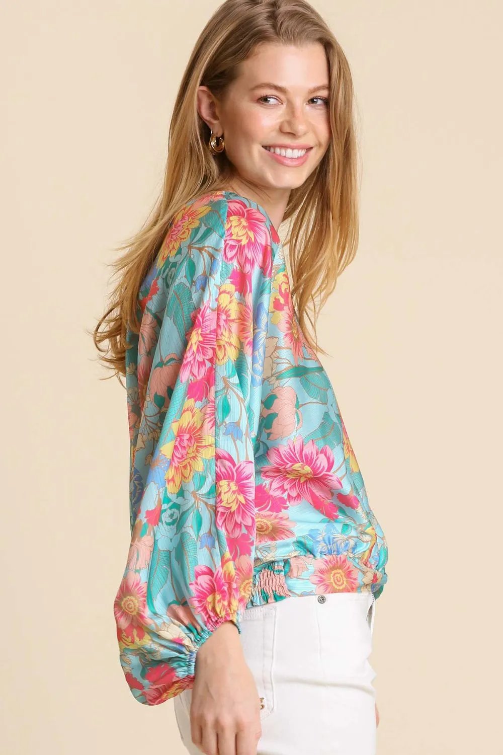 Floral V-Neck Blouse: Smocked Back Hem for Effortless Style