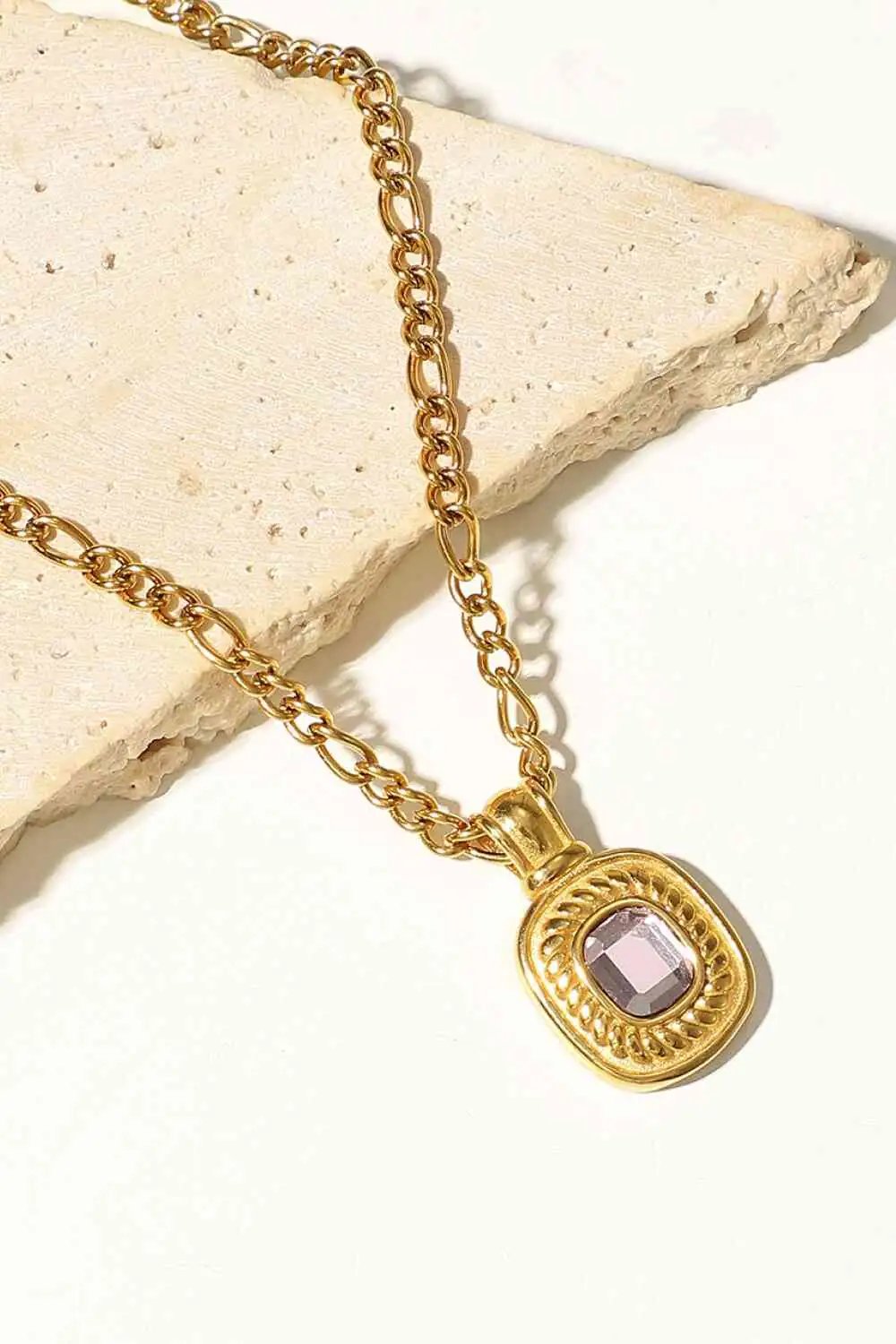 Elegant Rhinestone Pendant Necklace - Gold Fashion Jewelry for Women