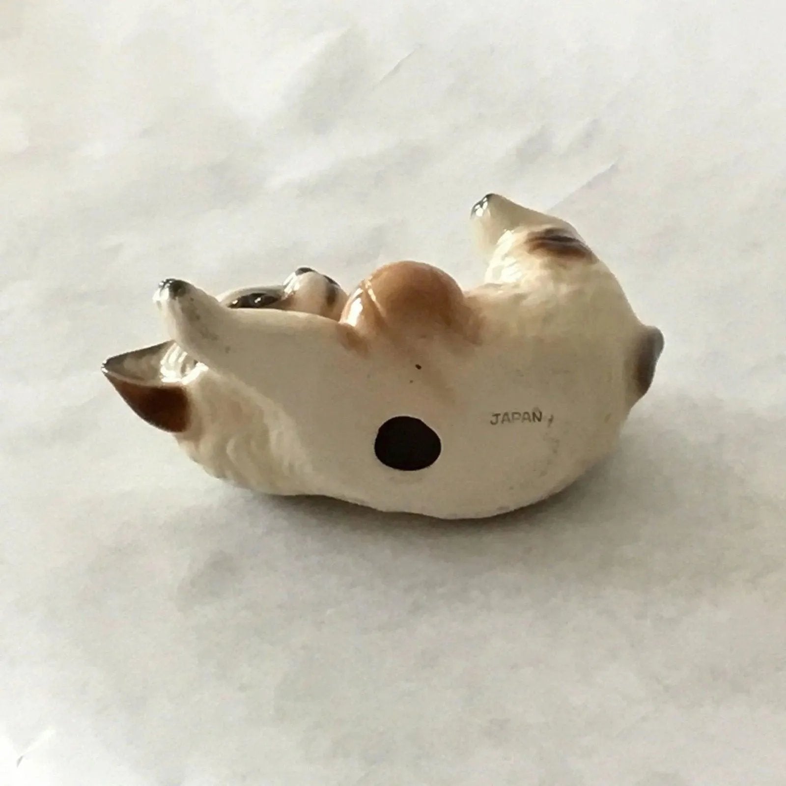 Adorable Vintage Ceramic Cat Figurine