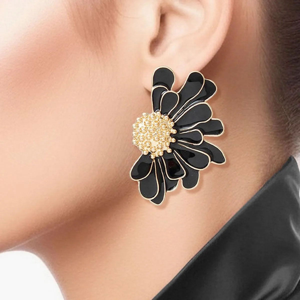 Black Daisy Earrings Gold Tone: Botanical Fashion Jewelry Jewelry Bubble