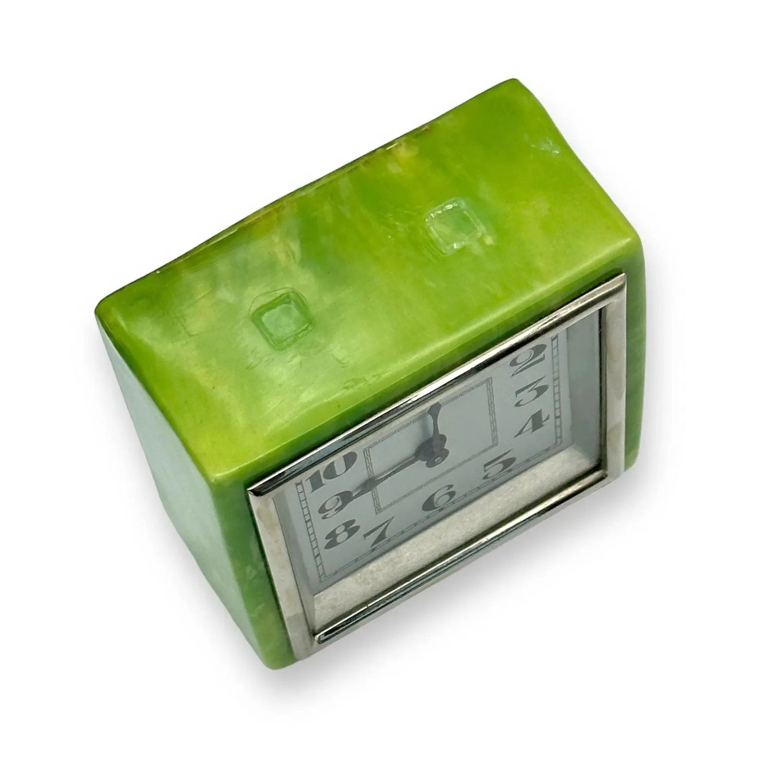 Bring this Vintage Green Clock Home for Nostalgic Beauty and Style!