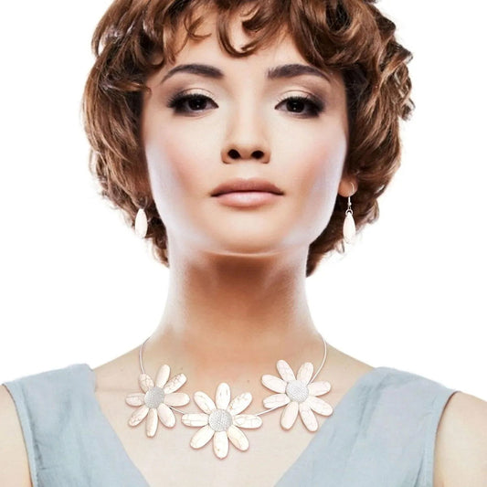 Buy Ivory-color Daisy Necklace Set - Perfect Accessory for Summer Pinktown