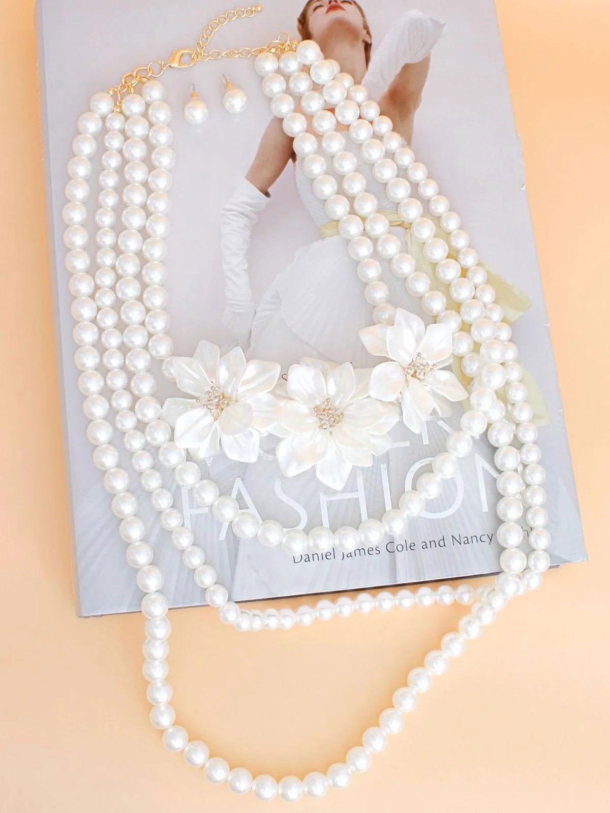 Cream Pearl Flower Necklace Set: Your Ultimate Style Statement Jewelry Bubble