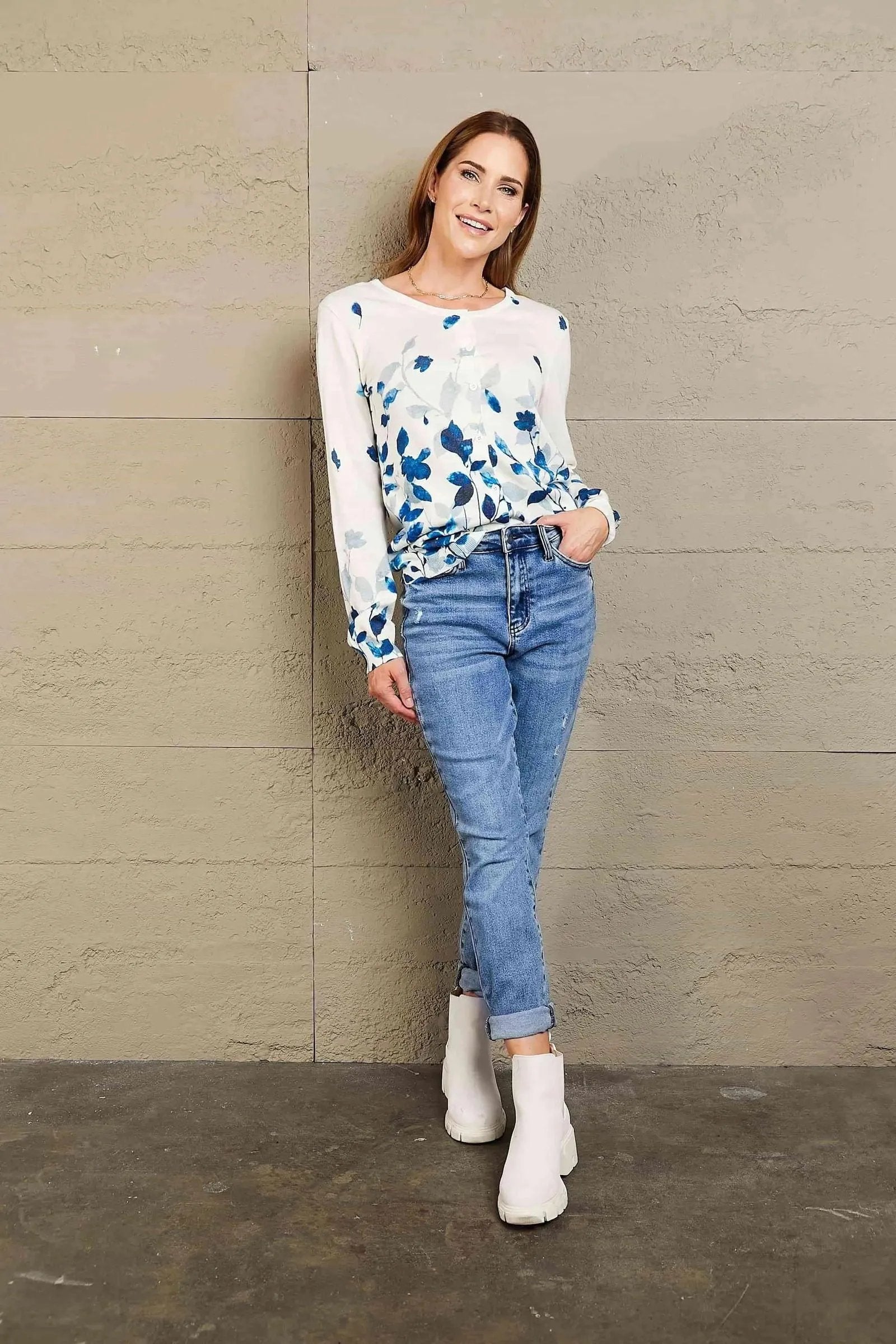 Cute Floral Button Cardigan: Perfect for Spring Looks!