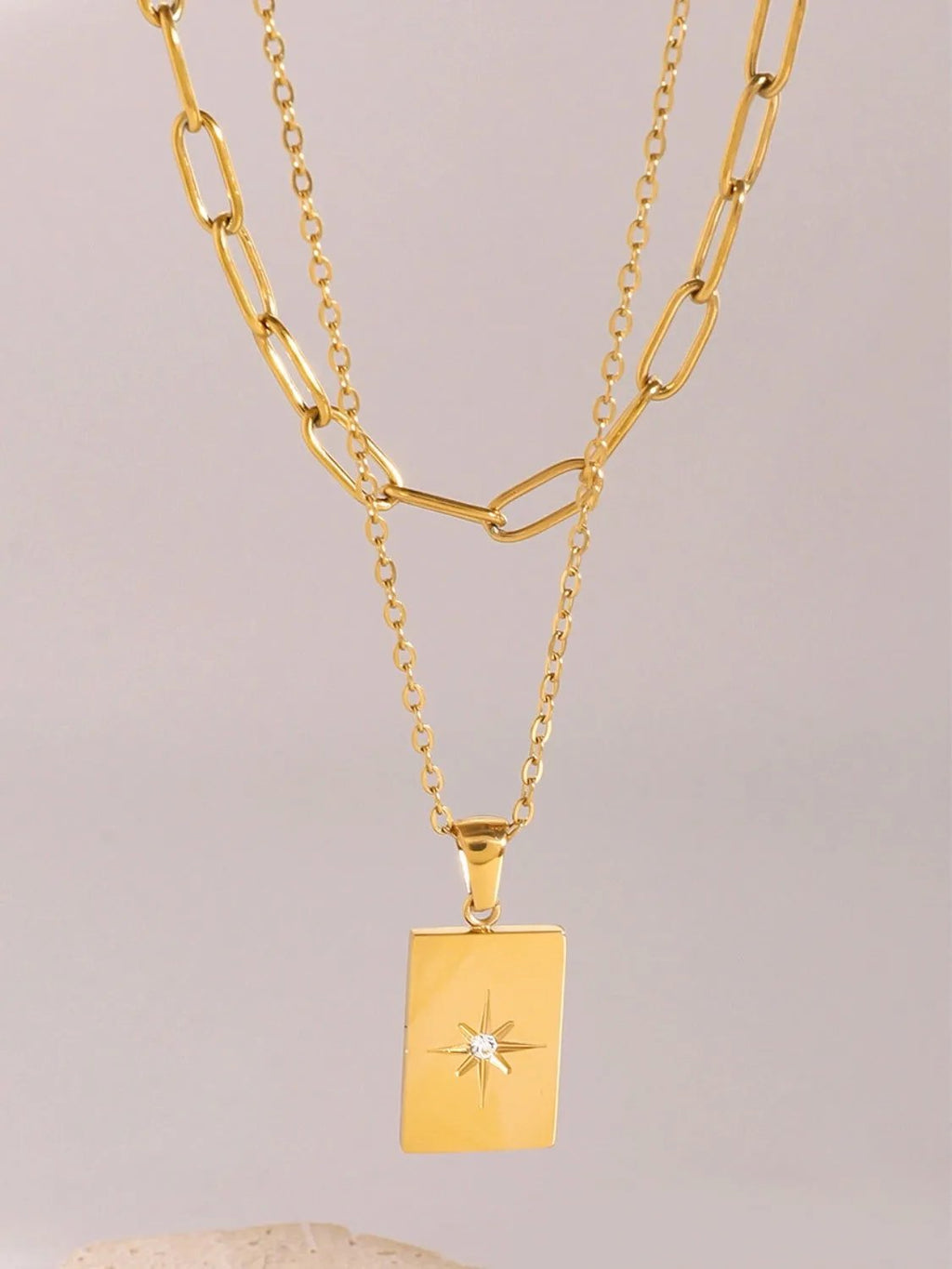 Double Chain Necklace with Star Pendant: Elegance Meets Modern Style