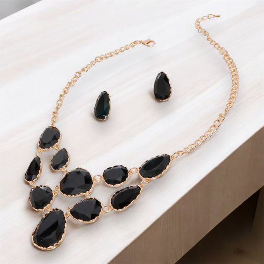 Elegant Black Necklace Set - An Iconic Fashion Statement Jewelry Bubble