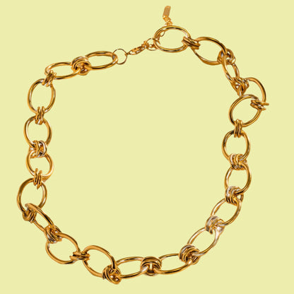 Elegant Gold-Tone Link Necklace: Timeless Sophistication Jewelry Bubble