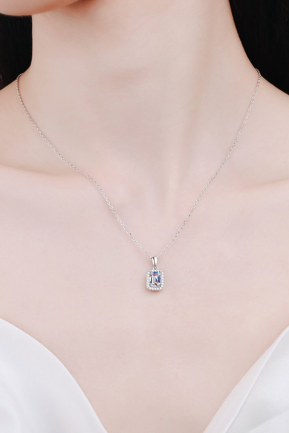 Elegant Moissanite Sterling Silver Pendant Necklace Jewelry Bubble