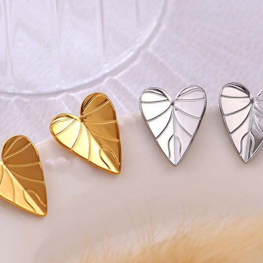 Embrace Elegance: Heart Leaf Stud Earrings Trendsi