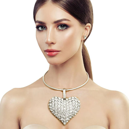 Extra Stunning: Silver-tone Necklace with Rhinestone Heart Set Jewelry Bubble