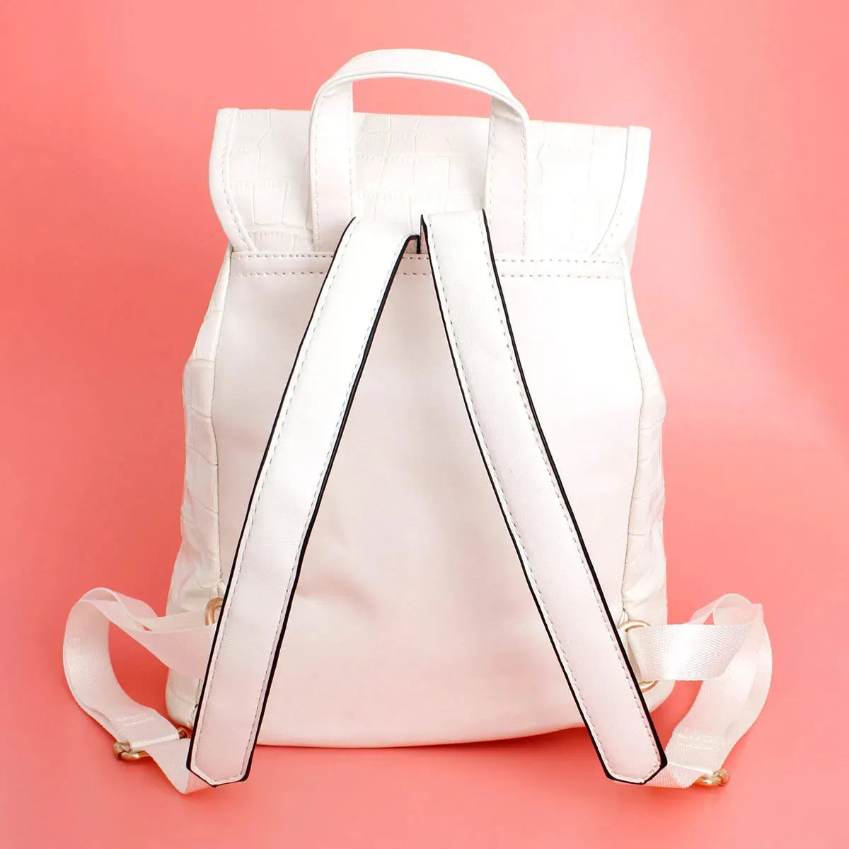 Fashionable White Backpack: Perfect Travel Carry-Ons & Everyday Bag for Women Jewelry Bubble