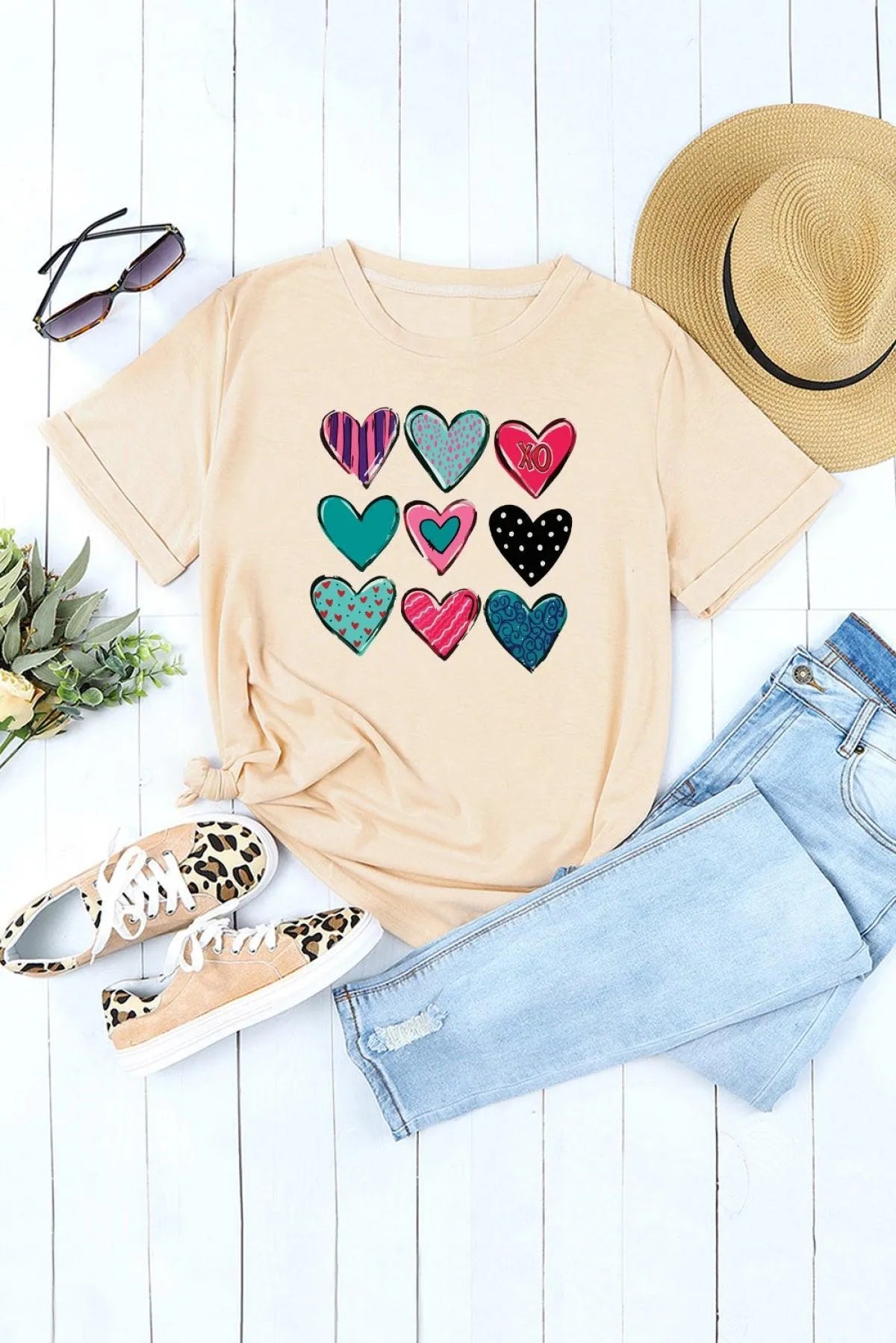 Find Your Essence of Life with Our Heart Print T-Shirt for Women Jewelry Bubble