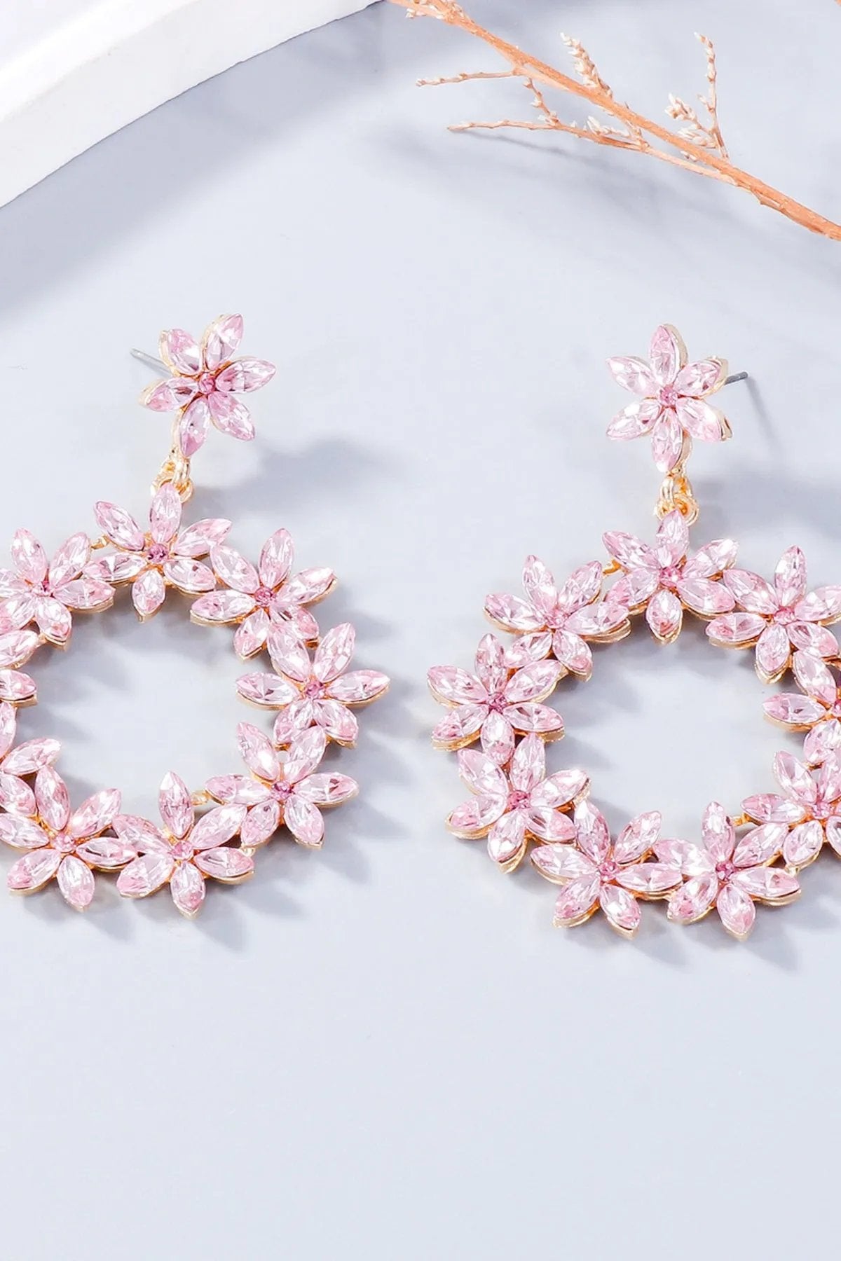 Flower Dangle Earrings: Elegant Statement Jewelry for Every Occasion