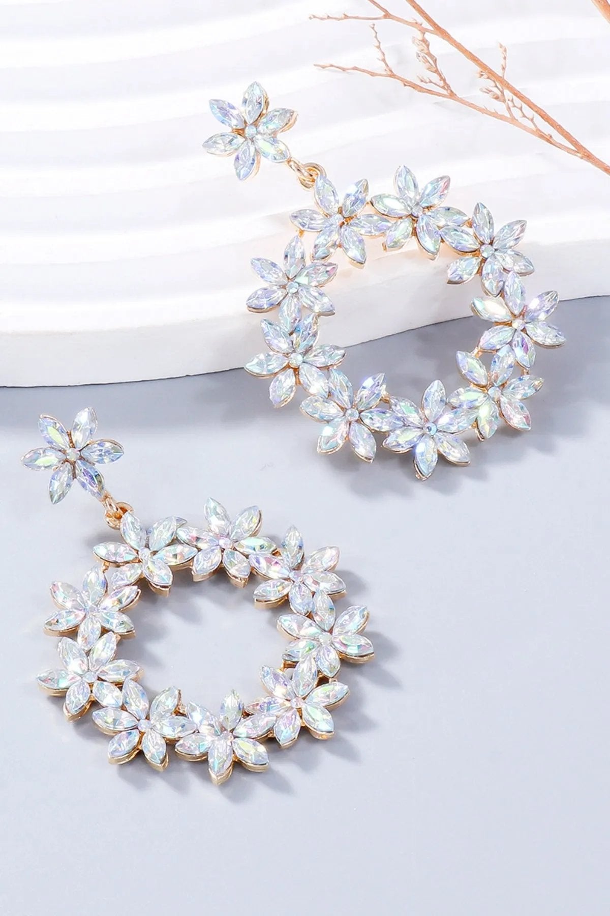 Flower Dangle Earrings: Elegant Statement Jewelry for Every Occasion