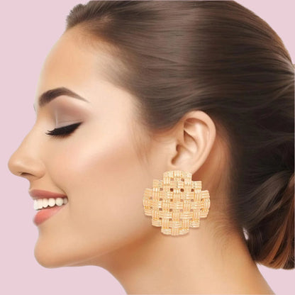 Gold-Tone Basket Weave Round Clip-On Earrings – Elegant Textured Design Jewelry Bubble